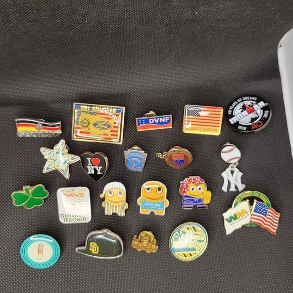 Set of 20 super cute pins. - Picture 9 of 9